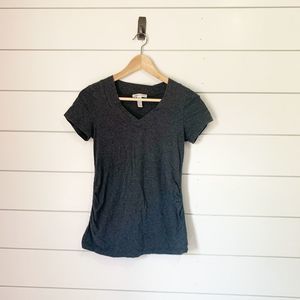 ❤️SOLD❤️🍑4/$20 Gray V Neck T Shirt S